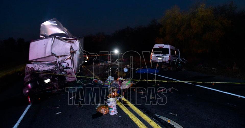 Carreterazo deja 9 muertos en la carretera Victoria-Monterrey