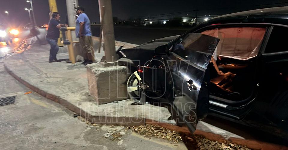 Destroz su poderoso Camaro en accidente vial en Reynosa