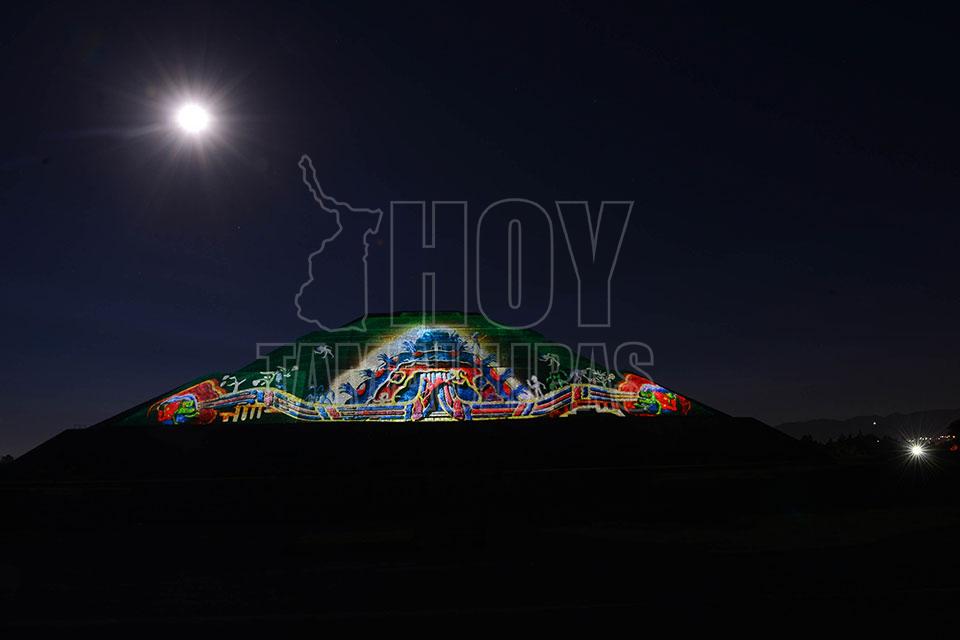 Espectculo nocturno en Teotihuacn