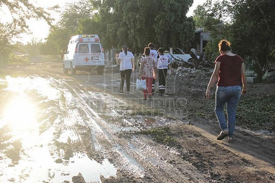 Apoya Cruz Roja a afectados por lluvias en Sinaloa 