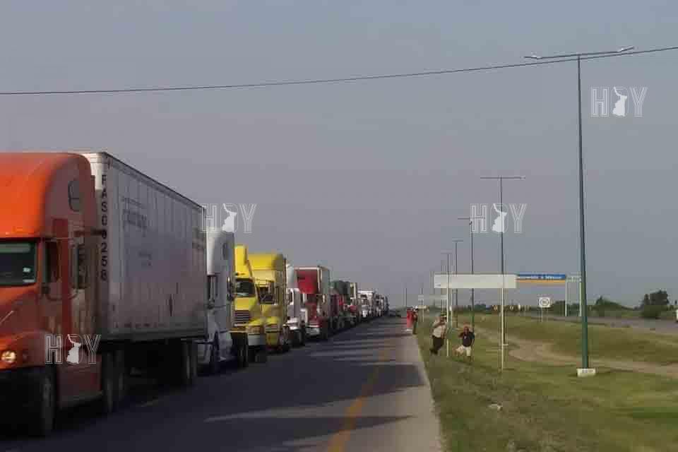 Hoy Tamaulipas - Hay deficit de 10 mil operadores de tractocamion en ...