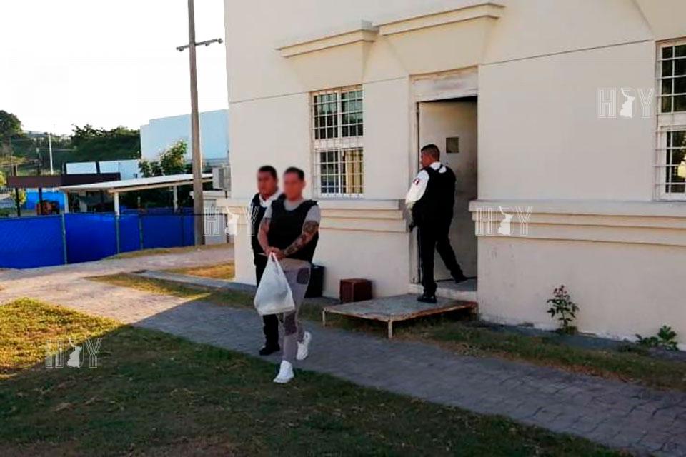 Hoy Tamaulipas - Sentencian a petrolero a 40 anios de prision por ...