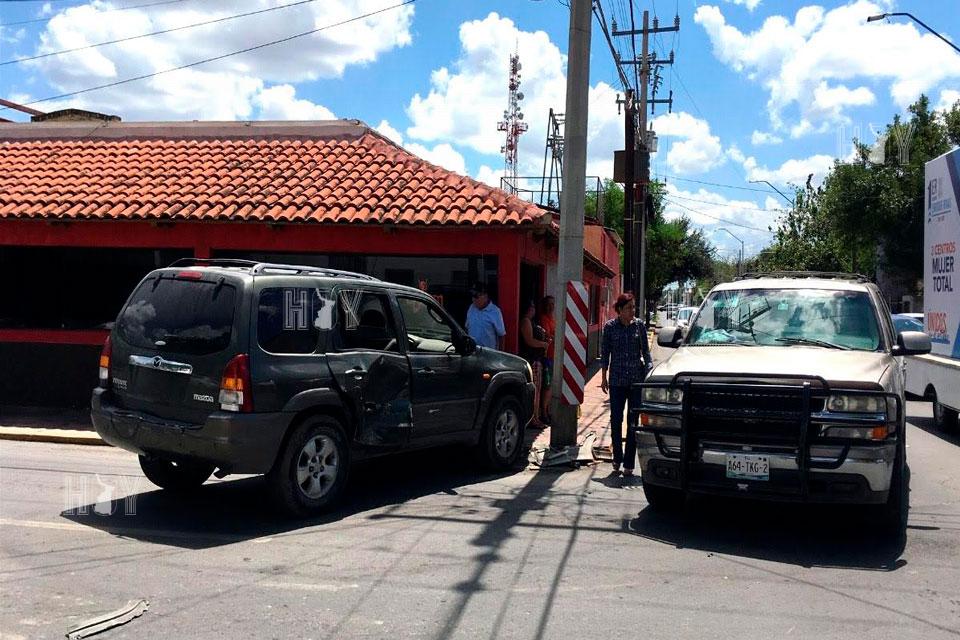 Hoy Tamaulipas - Choque en Nuevo Laredo deja una menor lesionada