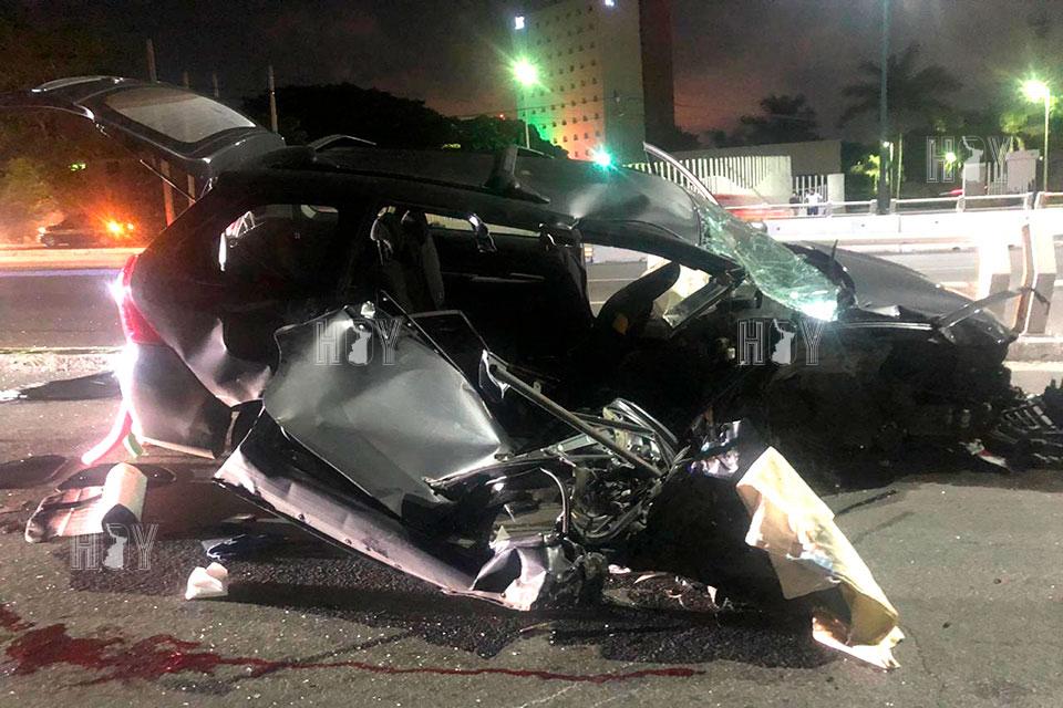 Hoy Tamaulipas - En Tampico Dormita y choca contra poste en avenida Hidalgo