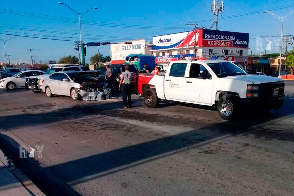 Hoy Tamaulipas - Choque deja una familia lesionada en Matamoros