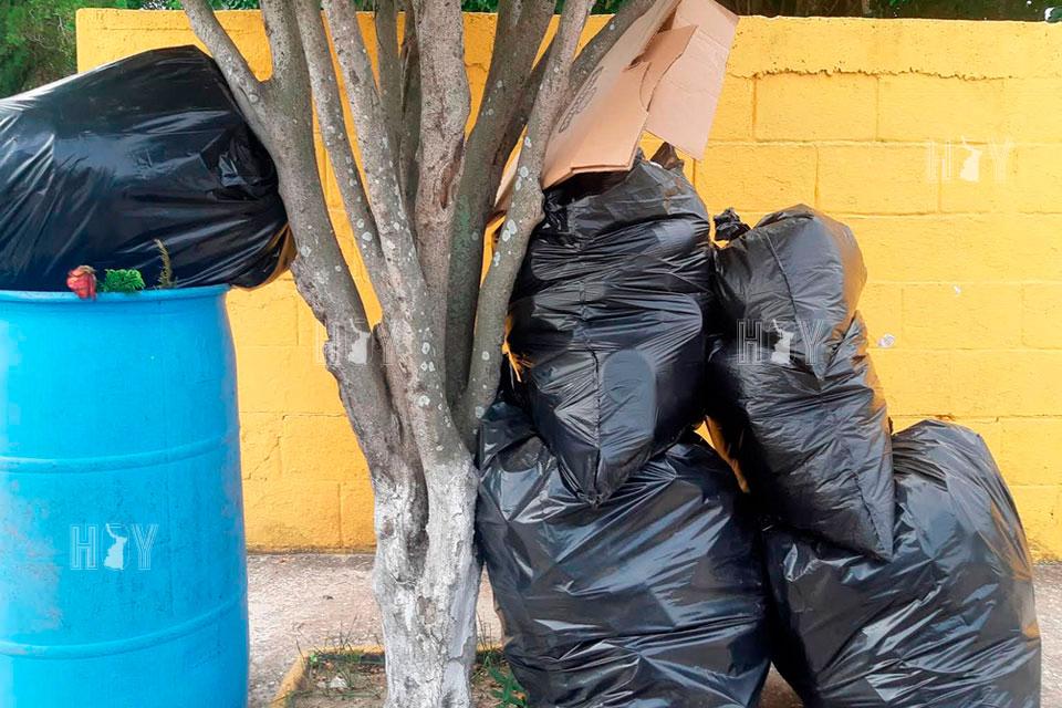 Hoy Tamaulipas - Basura en Madero es dejada por gente de Tampico