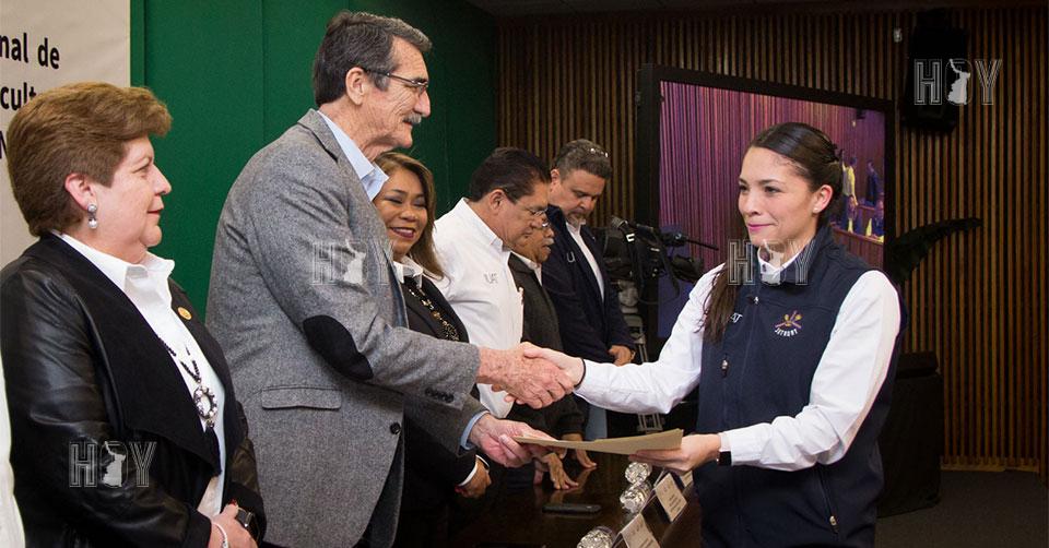 Hoy Tamaulipas - Certifica la Red CONOCER a docentes de la UAT