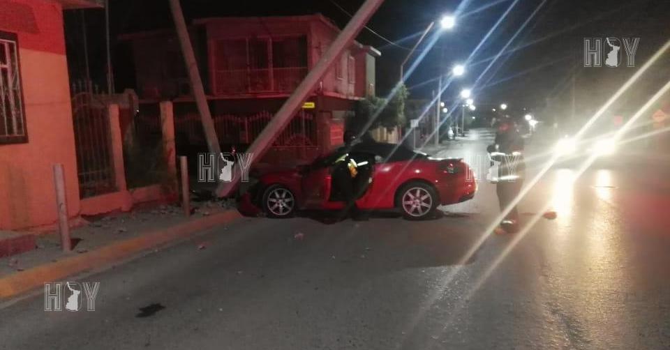 Hoy Tamaulipas - Tamaulipas Accidente Choca contra poste y despues huye ...