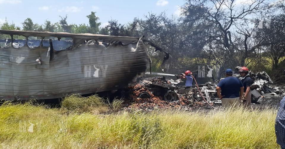 Hoy Tamaulipas - Tamaulipas Accidente Chocan trailer y tractor en la ...