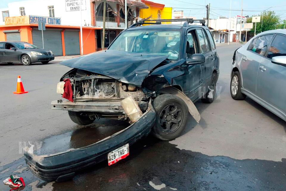 Hoy Tamaulipas - Choque en Nuevo Laredo dejo a una mujer lesionada