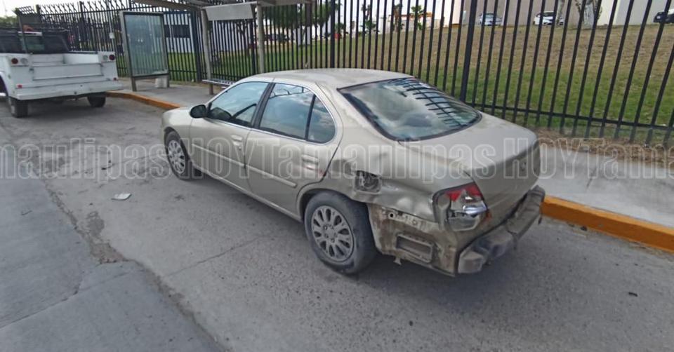 Hoy Tamaulipas - Provoca accidente por no mantenerse en su carril en Nuevo Laredo - Vimarsana News