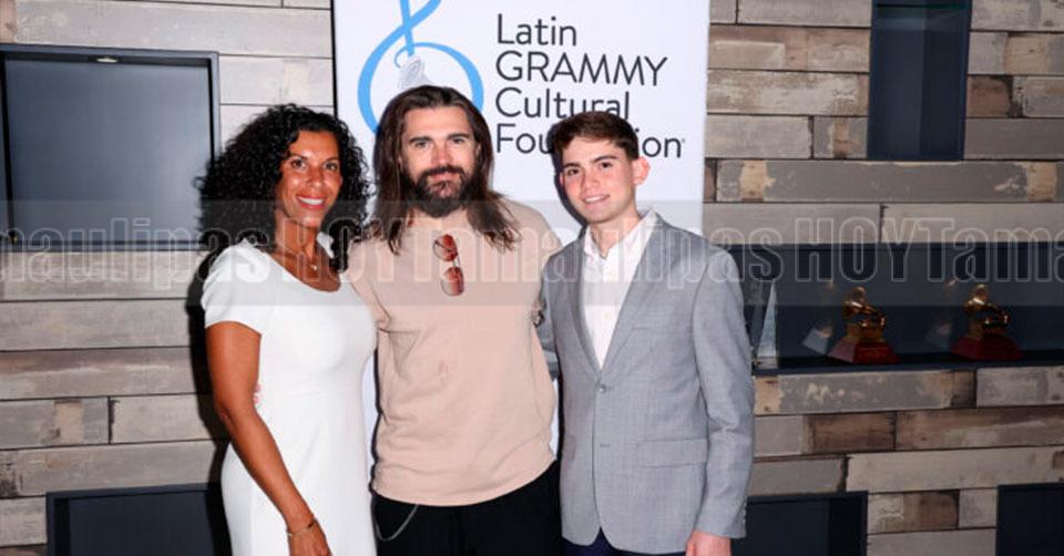 Hoy Tamaulipas - Entrega Juanes Beca Prodigio a joven puertorriqueo - Vimarsana News