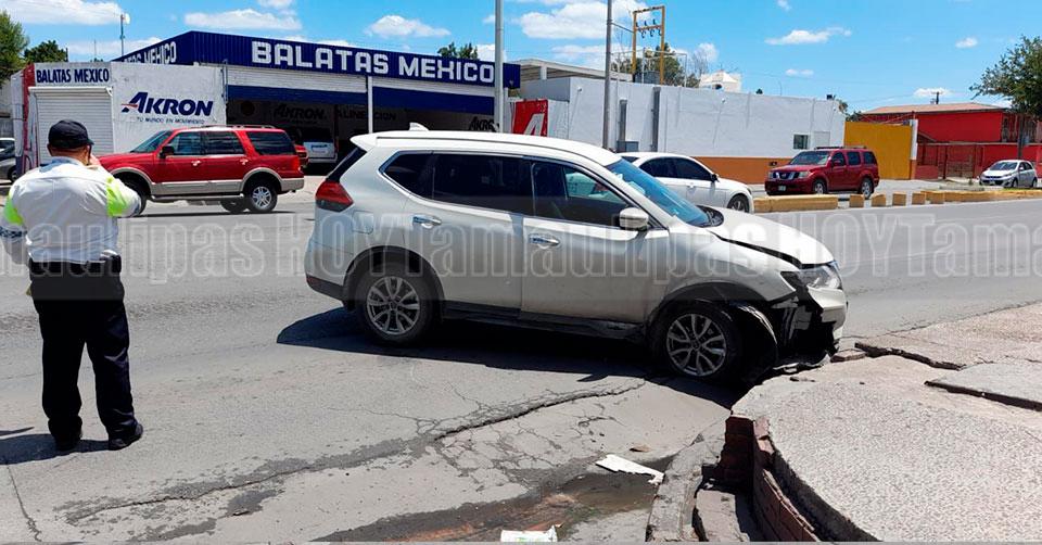 Hoy Tamaulipas - Tamaulipas Choca por evitar encontronazo en Nuevo Laredo - Vimarsana News