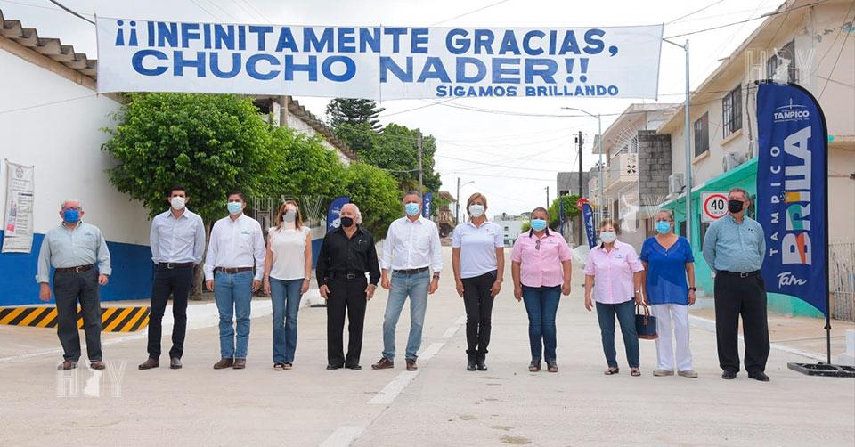 Hoy Tamaulipas - Tamaulipas Inaugura Chucho Nader otra calle pavimentada en la colonia Obrera de Tampico - Vimarsana News