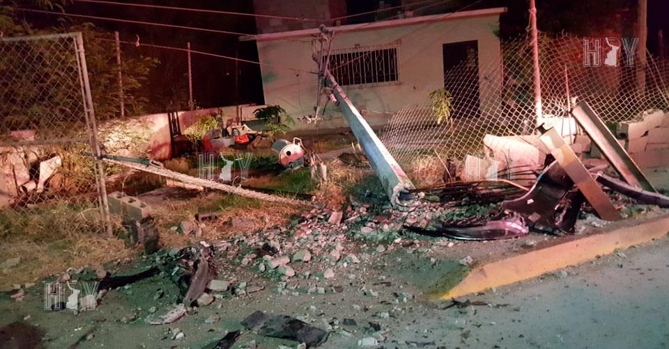 Hoy Tamaulipas - Accidentes en Tamaulipas Destruye poste de CFE con su ...