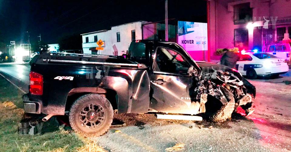 Hoy Tamaulipas - Accidente en Tamaulipas Ebrio destroza su camioneta y ...