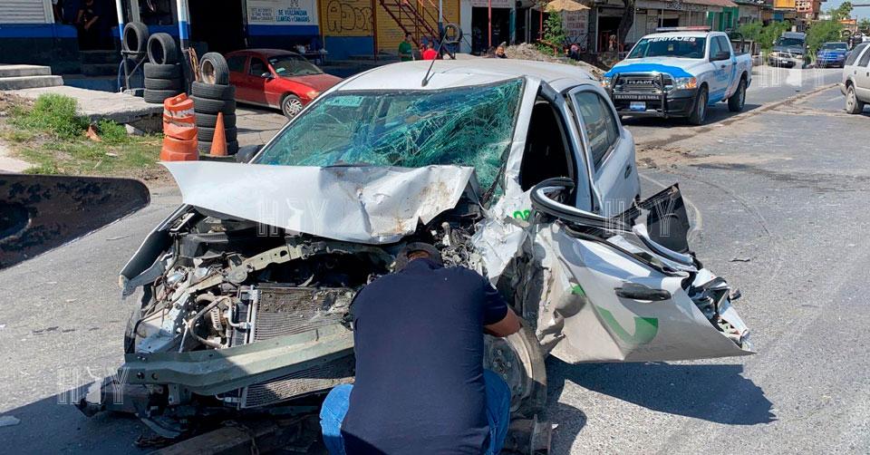 Hoy Tamaulipas - Choque en Tamaulipas Liberan Bomberos a conductor ...