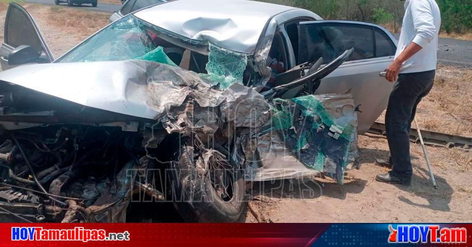 Hoy Tamaulipas Choque en Tamaulipas Choque entre carro y camion de