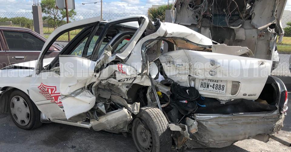 Hoy Tamaulipas Fuertes choques en Matamoros Tamaulipas Fuerte choque deja a taxista lesionado