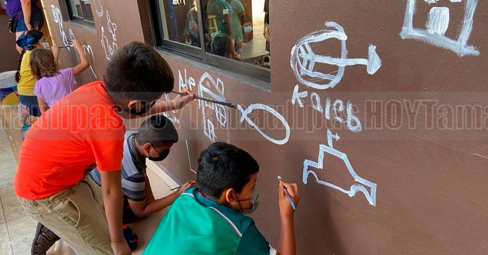 Hoy Tamaulipas - Tamaulipas Muralistas de Nuevo Laredo pintan en Nueva ...