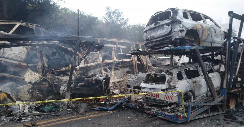 Hoy Tamaulipas - Choque de nodrizas en la autopista Siglo 21 deja un ...