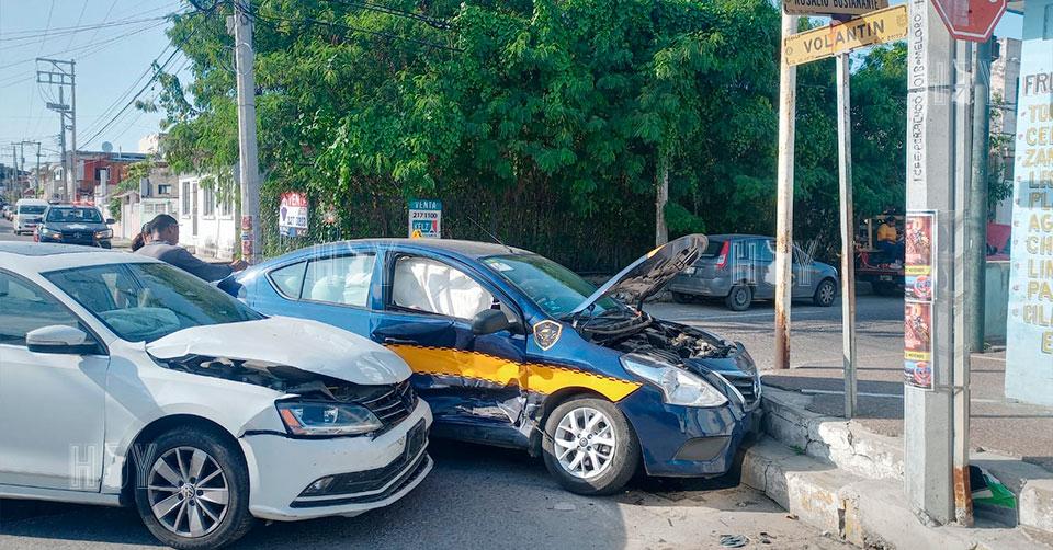 Hoy Tamaulipas - Accidente en Tamaulipas Taxista se paso un alto y ...