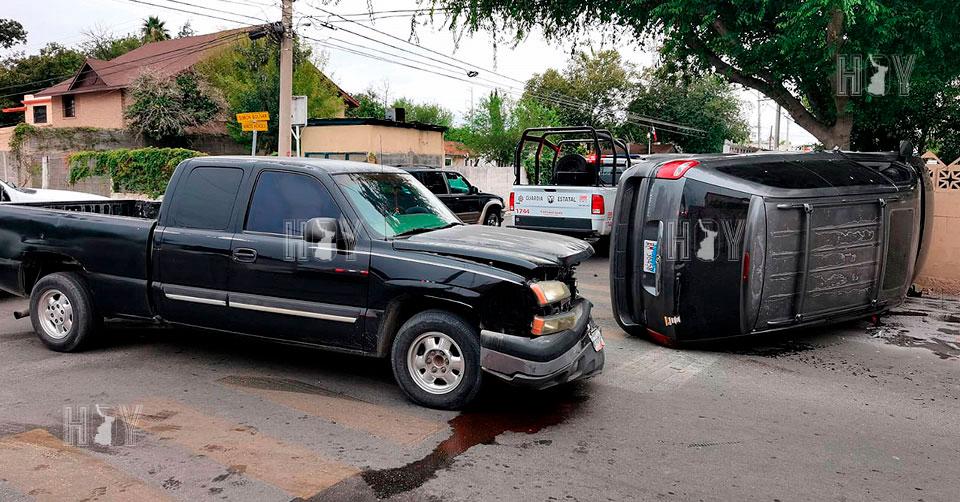 Hoy Tamaulipas - Accidente en Tamaulipas Se pasa alto la chocan y ...