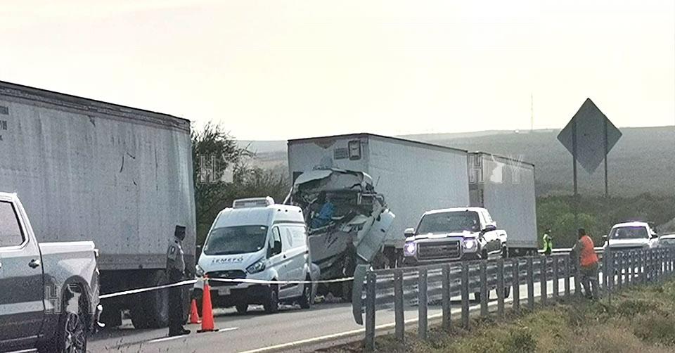 Hoy Tamaulipas - Accidente en Tamaulipas Choque entre dos trailer deja ...