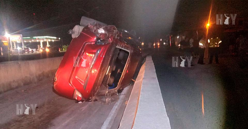 Hoy Tamaulipas - Accidente en Tamaulipas Choca con muro y vuelca en ...