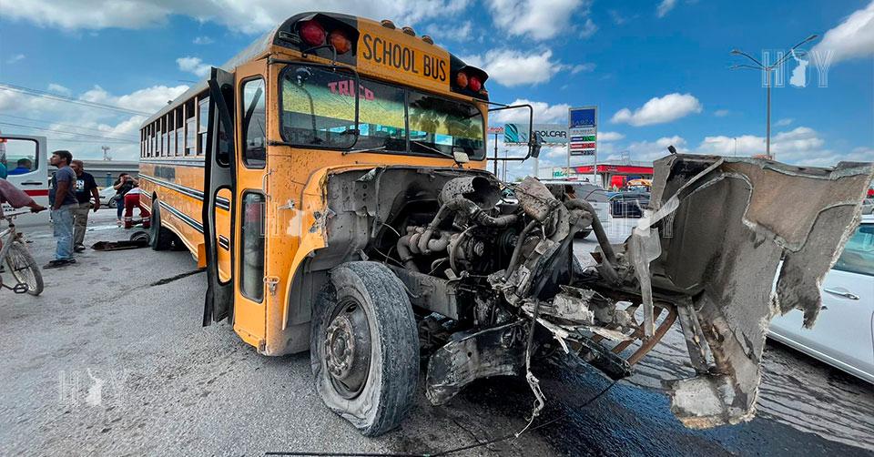 Hoy Tamaulipas - Accidente en Tamaulipas Choque entre micro y trailer ...
