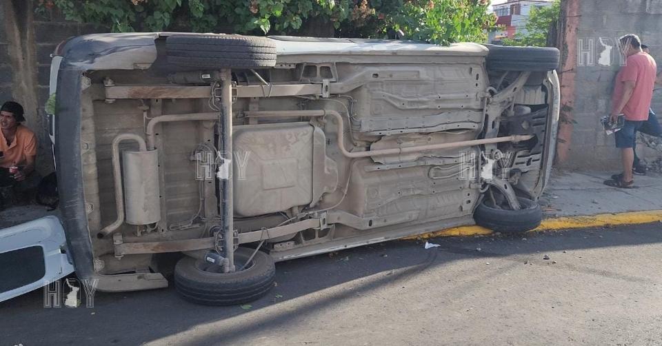Hoy Tamaulipas - Accidente en Tamaulipas Choque y volcadura dejan ...