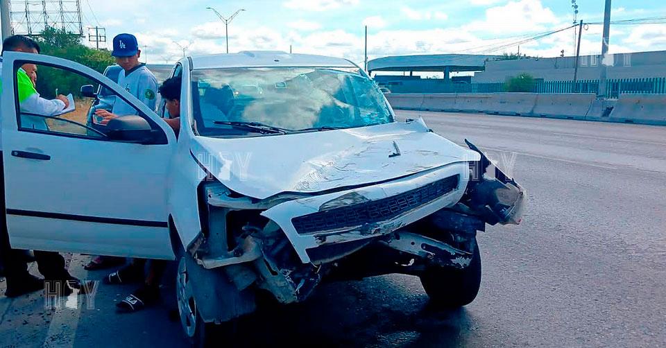 Hoy Tamaulipas - Tamaulipas Choque entre camioneta y trailer deja ...