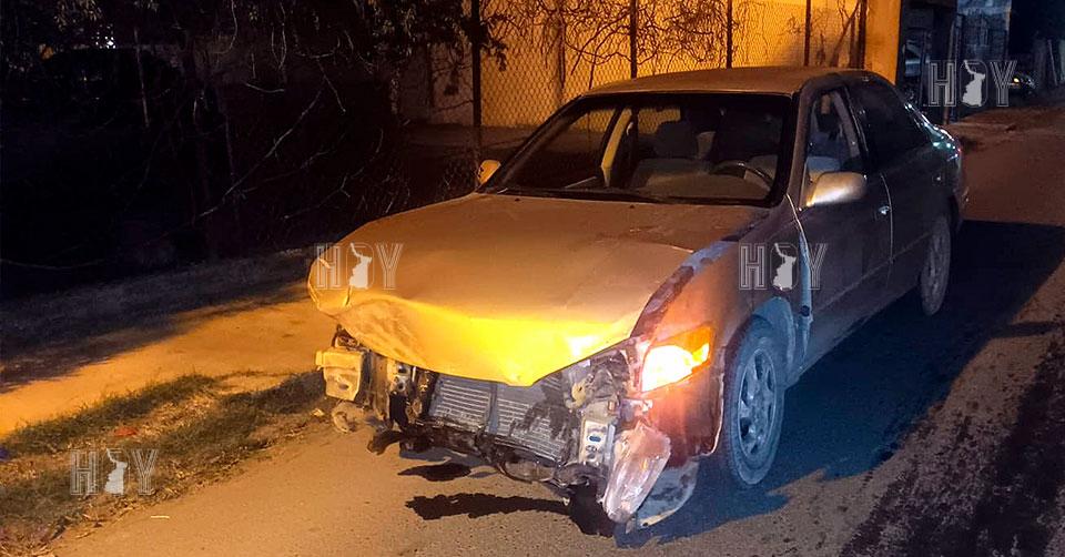 Hoy Tamaulipas - Tamaulipas Se pasa alto y ocasiona choque en Nuevo Laredo