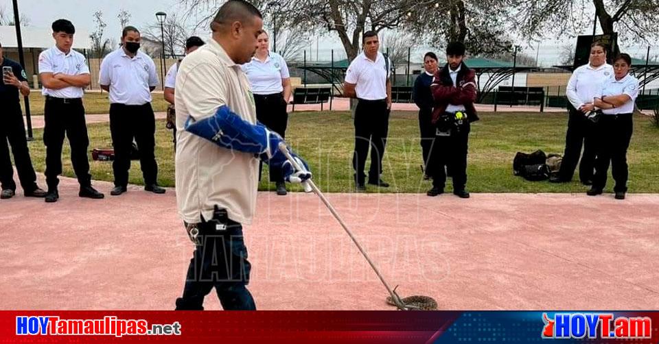 Hoy Tamaulipas – PC Tamaulipas y Bomberos de Nuevo Laredo se capacitan en manejo de fauna venenosa