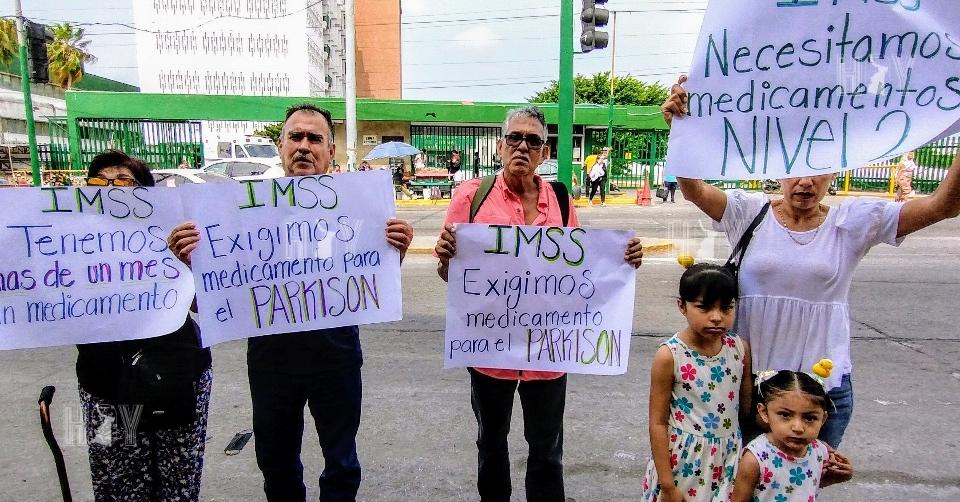 Hoy Tamaulipas - Derechohabientes exigen medicamentos al IMSS de Ciudad ...