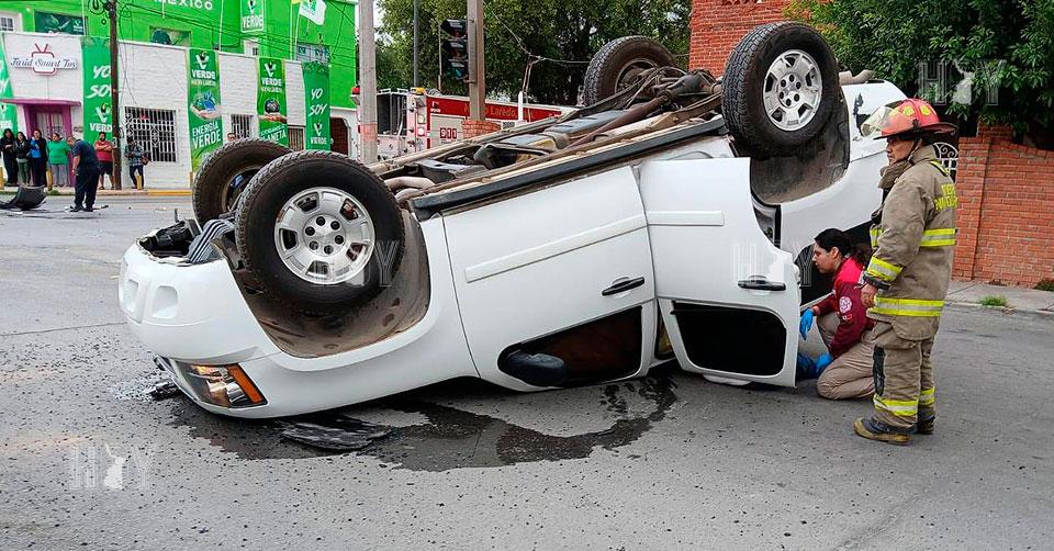 Hoy Tamaulipas - Accidentes en Tamaulipas Choque con volcadura deja dos ...