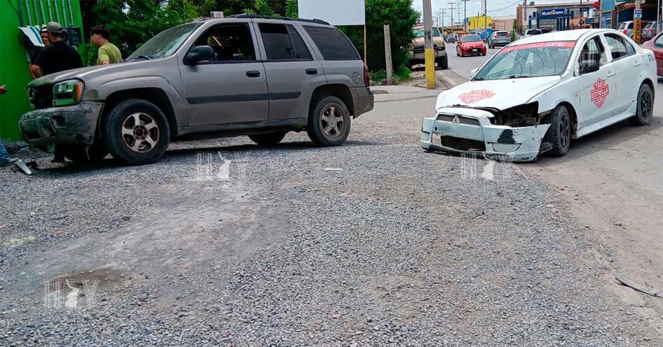 Hoy Tamaulipas - Tamaulipas Taxista causa choque en Matamoros y sale herido