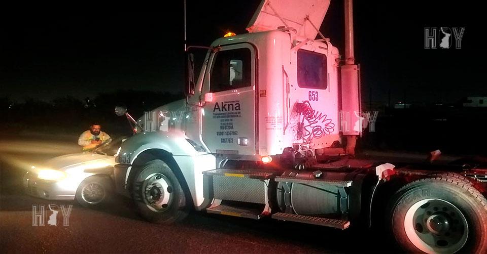 Hoy Tamaulipas - Accidente en Tamaulipas Trailer choca contra automovil ...