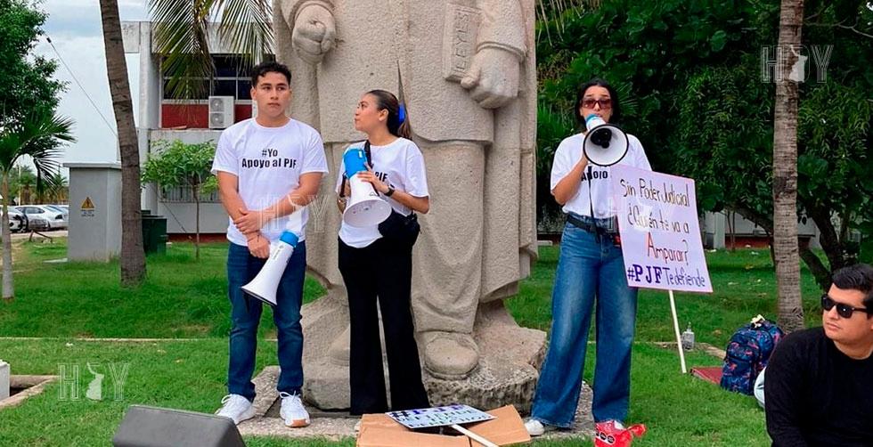 Hoy Tamaulipas - Estudiantes de la UAT se manifiestan en el Centro ...