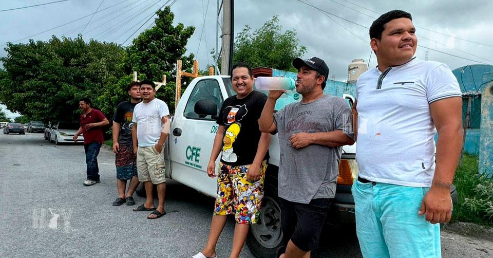 Hoy Tamaulipas - Tamaulipas Retienen a checador de la CFE en Matamoros ...