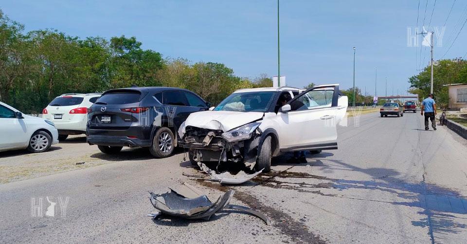 Hoy Tamaulipas - Accidentes en Tamaulipas Choque en el Eje Vial dejo a ...
