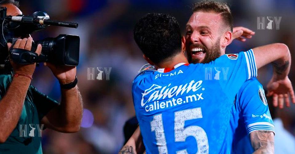 Hoy Tamaulipas - Deportes Cruz Azul se lleva el primer episodio de la ...
