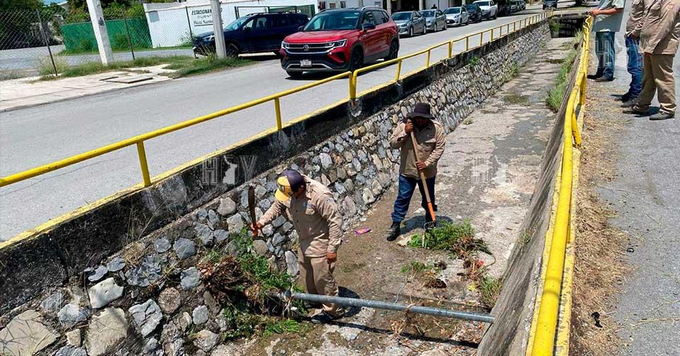 Hoy Tamaulipas - Tamaulipas Refuerzan limpieza de drenes en Victoria ...