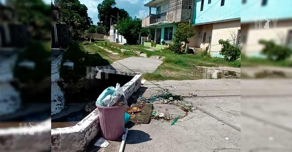 Hoy Tamaulipas - Tamaulipas Llaman en Madero a no tirar basura en drenes
