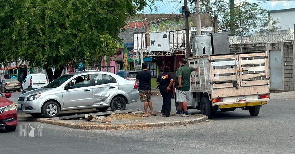 Hoy Tamaulipas - Tamaulipas Automovilista no respeta alto y es ...
