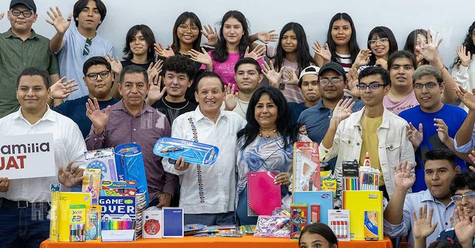 Hoy Tamaulipas - Tamaulipas Concluye la UAT con exito colecta de utiles ...