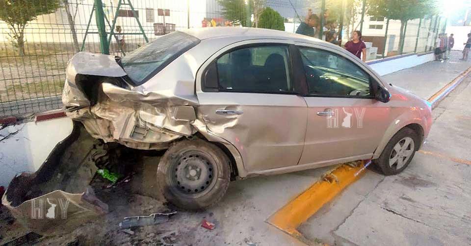 Hoy Tamaulipas - Accidente en Tamaulipas Joven conductor choca contra ...