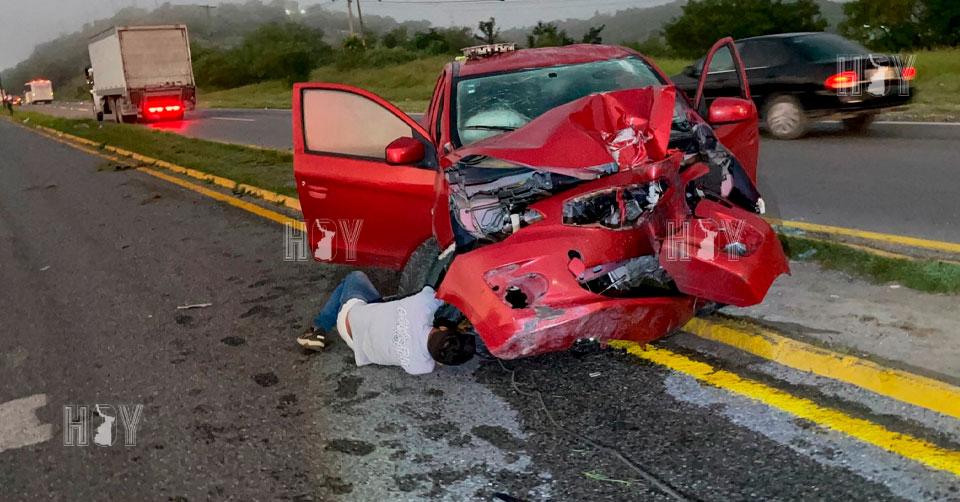 Hoy Tamaulipas - Tamaulipas Choca vuelca y abandona su auto tras ...