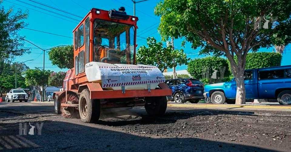 Hoy Tamaulipas - Avanza 20 el Plan Emergente de Bacheo en Victoria ...