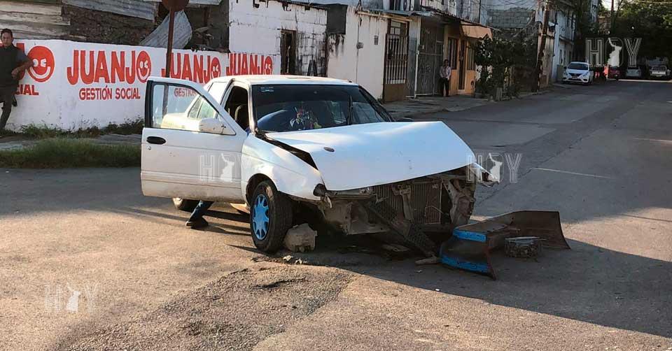 Hoy Tamaulipas - Accidentes en Tamaulipas Se pasa alto y provoca choque ...